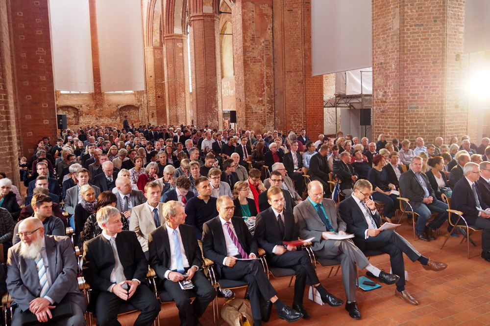 Foto des Publikums der Feierlichen Exmatrikulation 2017 der Fakultät für Ingenieurwissenschaften
