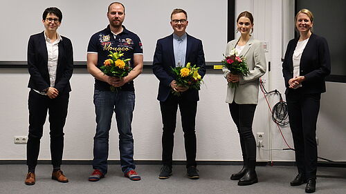 Auszeichnung der Preisträger zusammen mit den Auszeichnenden von Möhrle Happ Luther GmbH
