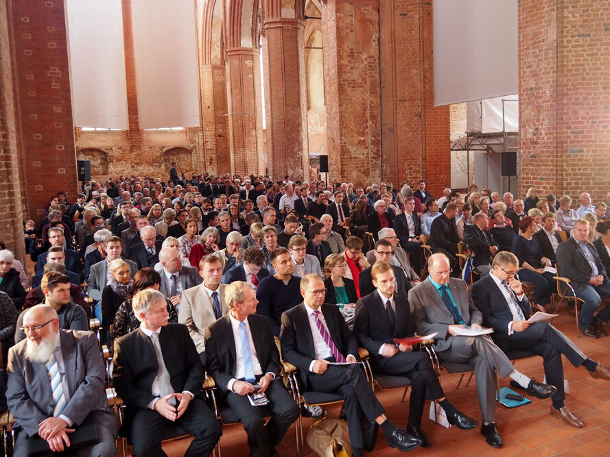 Foto des Publikums der Feierlichen Exmatrikulation 2017 der Fakultät für Ingenieurwissenschaften